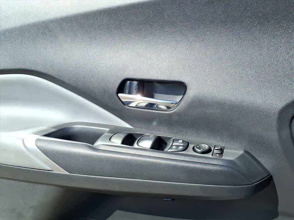 2024 Nissan Kicks SR FWD