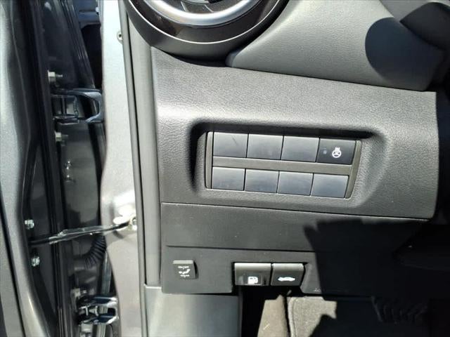 2024 Nissan Kicks SR FWD