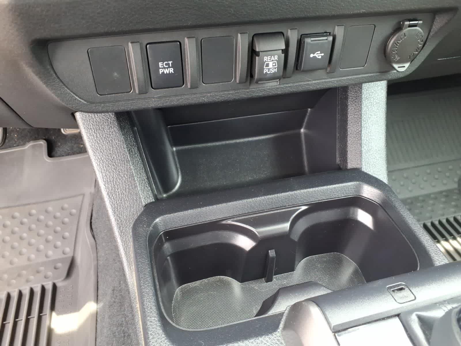 2023 Toyota Tacoma SR5 Double Cab 5 Bed V6 AT