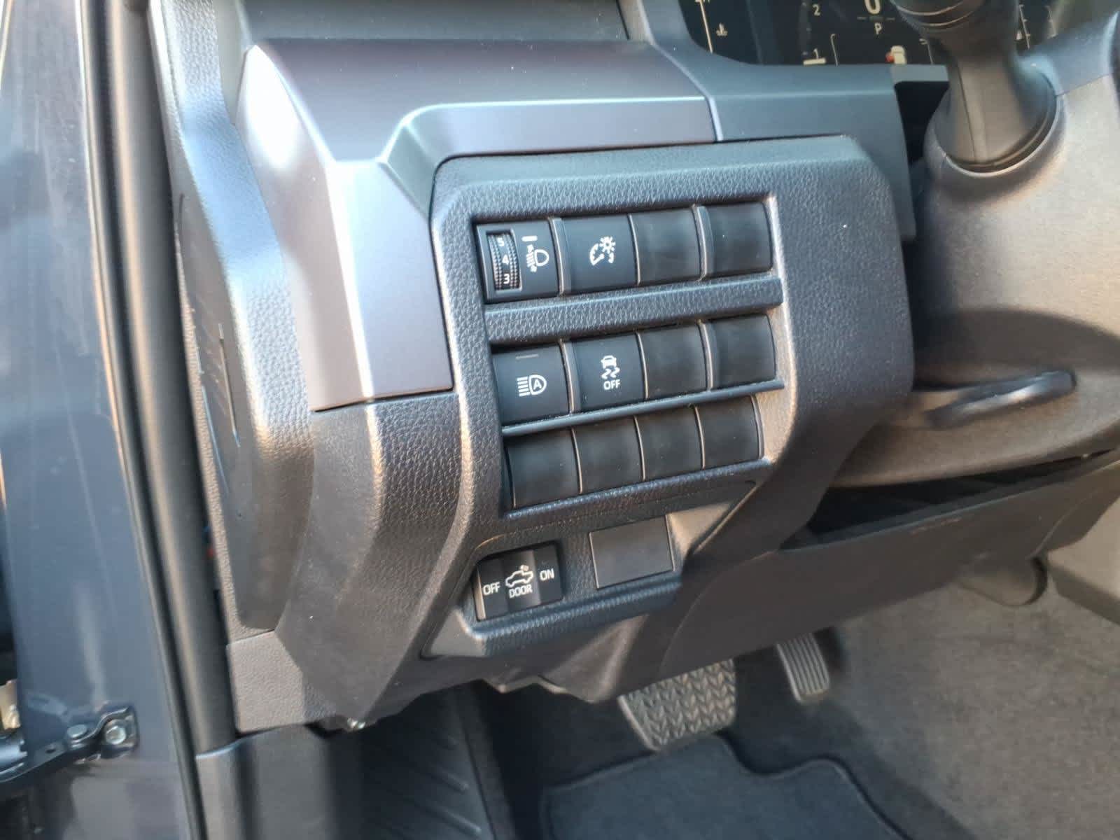 2026 Toyota Tacoma SR5 Double Cab 5 Bed AT