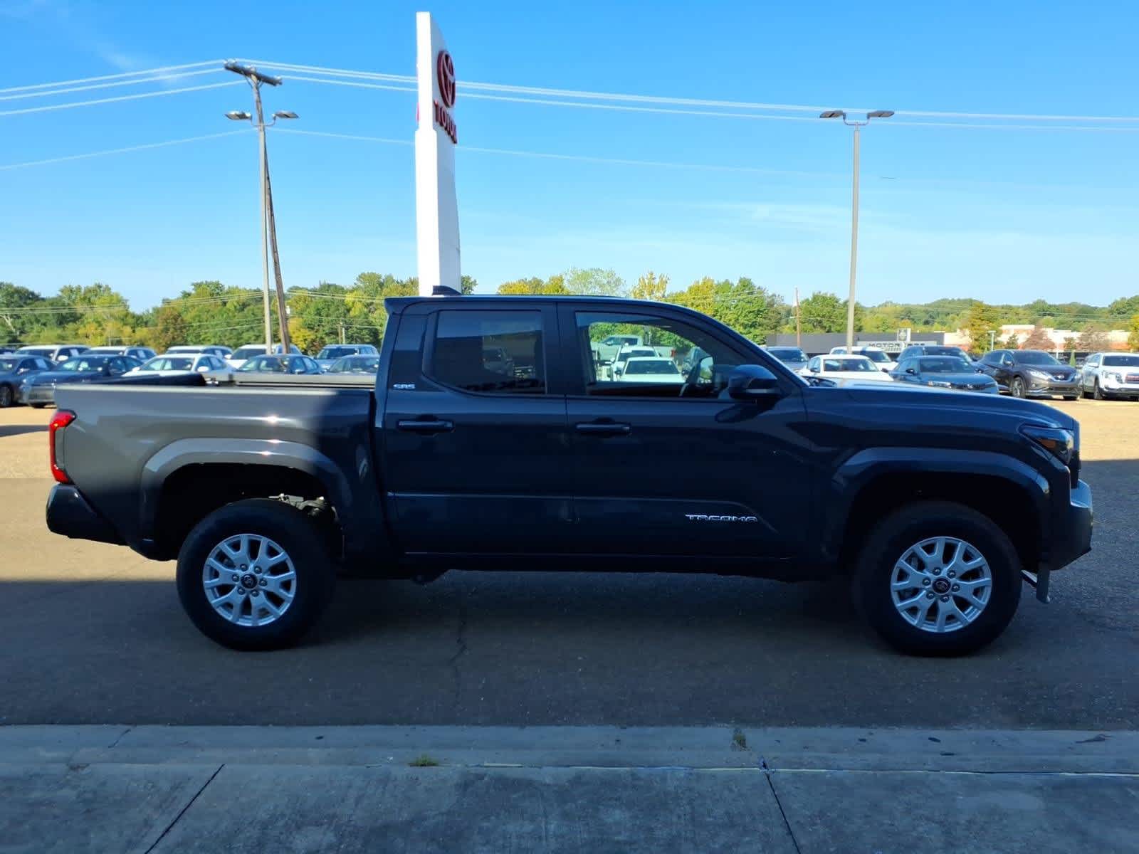 2026 Toyota Tacoma SR5 Double Cab 5 Bed AT