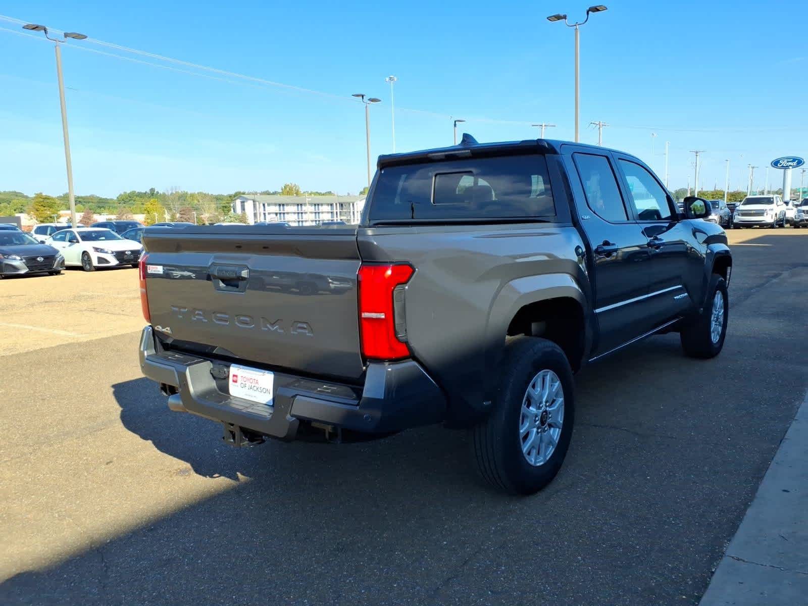 2026 Toyota Tacoma SR5 Double Cab 5 Bed AT
