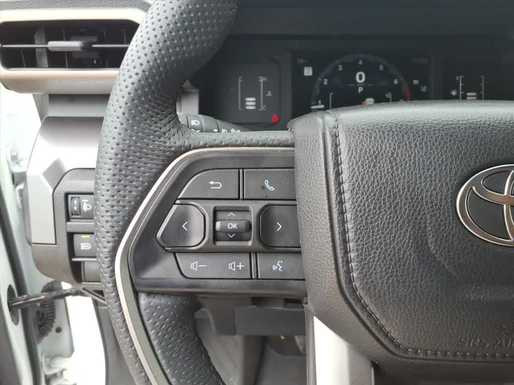 2025 Toyota Tacoma SR5 Double Cab 5 Bed AT