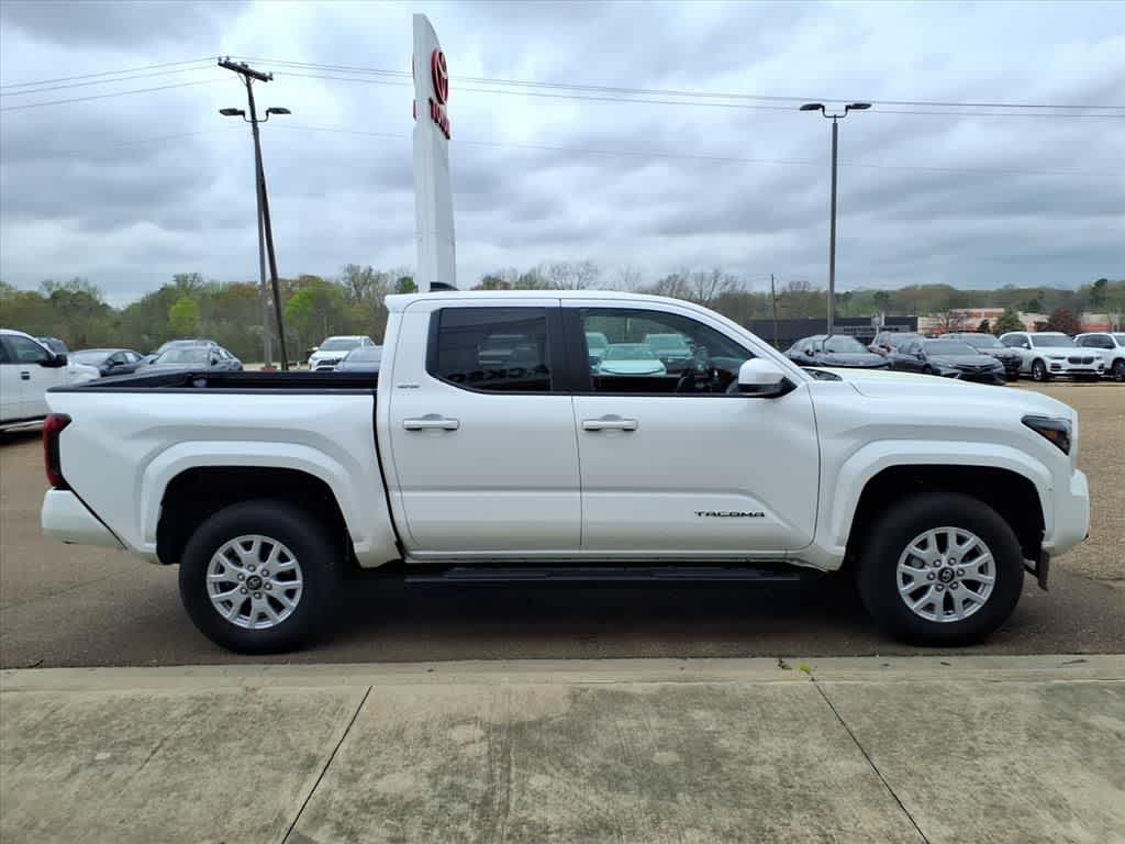 2025 Toyota Tacoma SR5 Double Cab 5 Bed AT