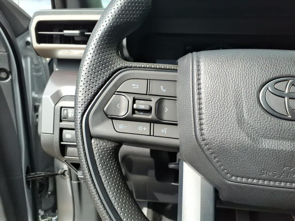 2025 Toyota Tacoma SR5 Double Cab 5 Bed AT