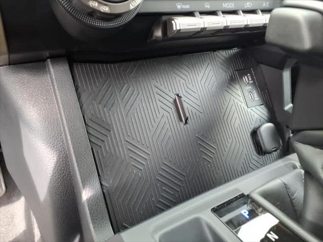 2025 Toyota Tacoma SR5 Double Cab 5 Bed AT