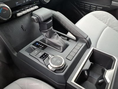 2025 Toyota Tacoma SR5 Double Cab 5 Bed AT