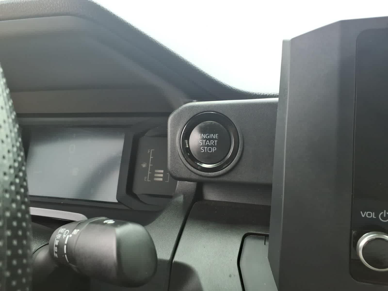 2025 Toyota Tacoma SR Double Cab 5 Bed AT