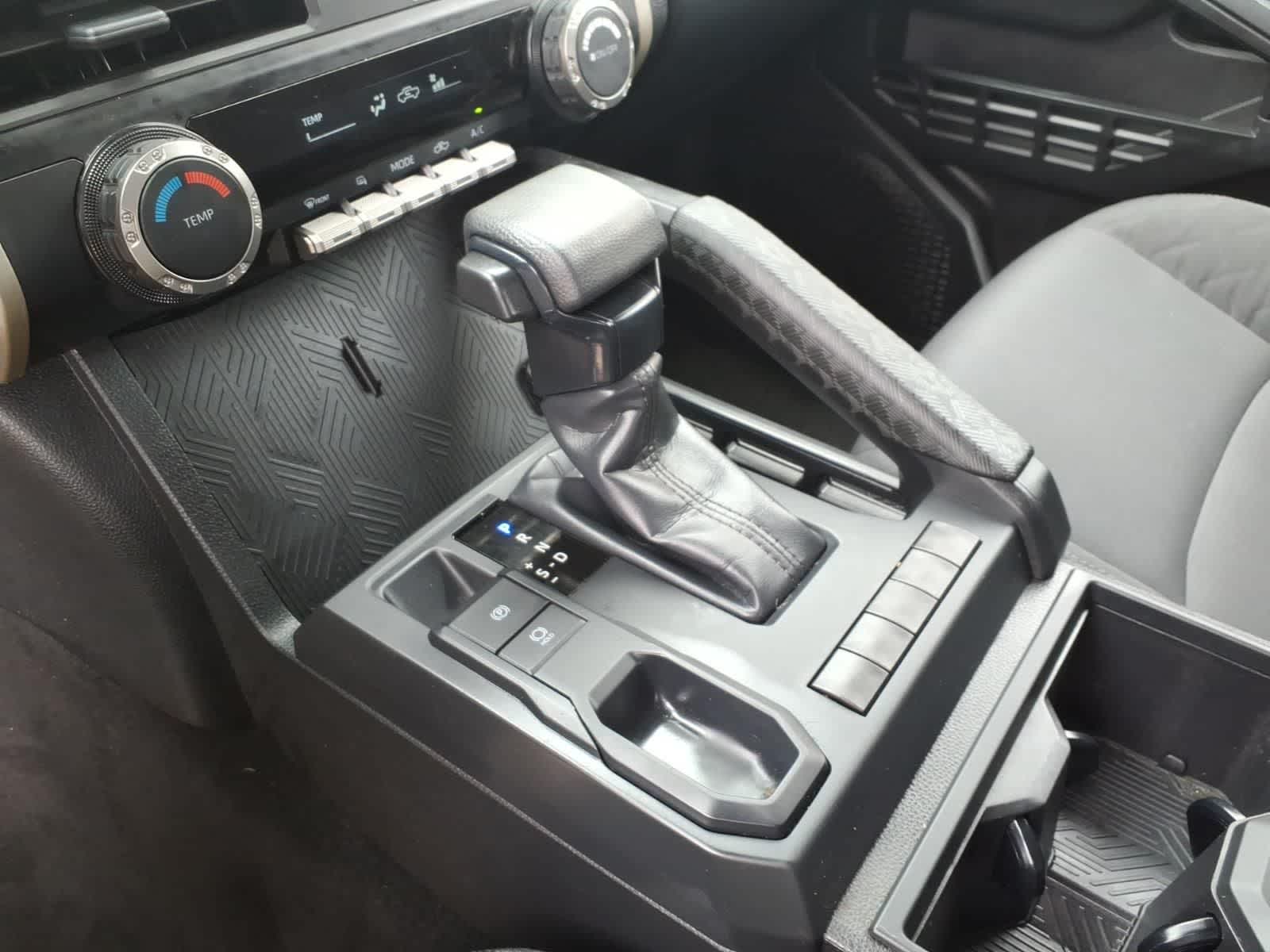2025 Toyota Tacoma SR Double Cab 5 Bed AT