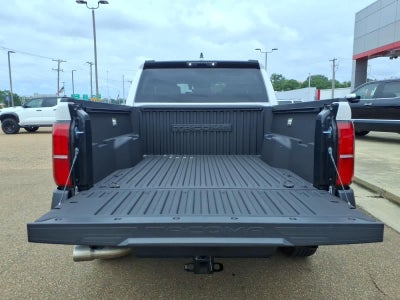 2025 Toyota Tacoma SR Double Cab 5 Bed AT