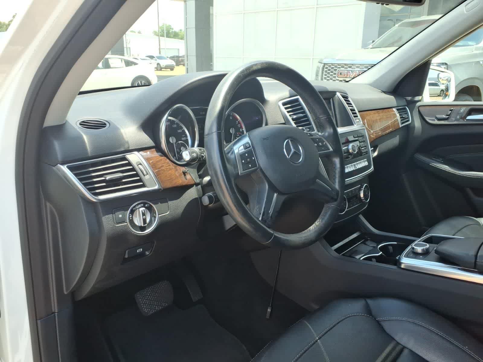 2014 Mercedes-Benz M-Class 4MATIC® 4dr ML 350