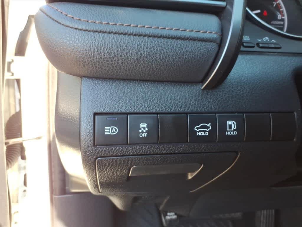 2019 Toyota Camry LE Auto