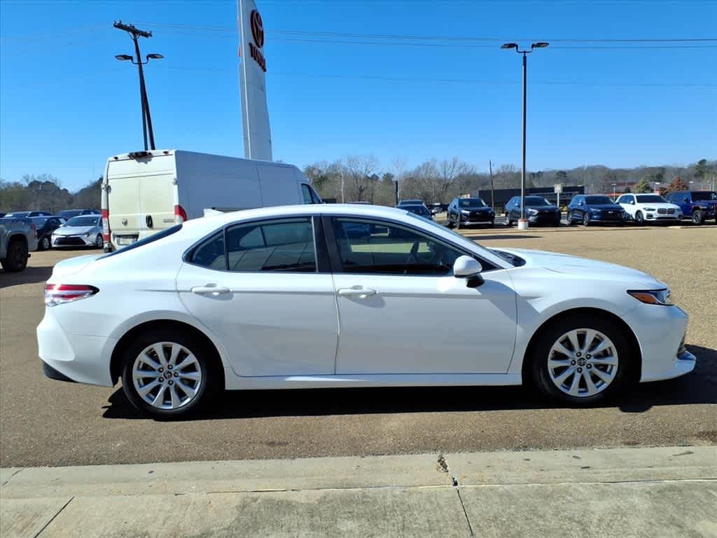 2019 Toyota Camry LE Auto