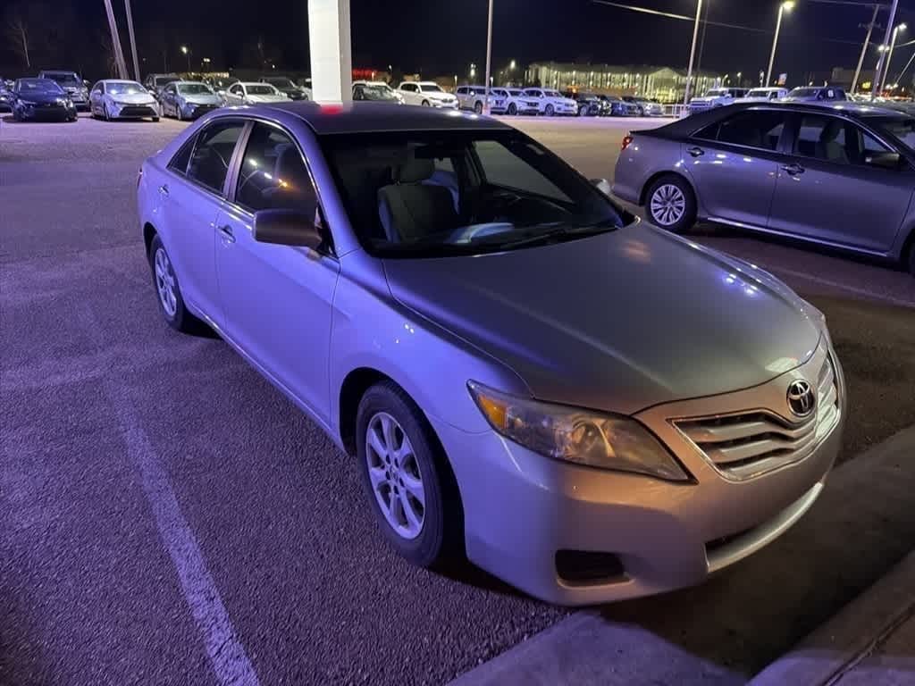 2011 Toyota Camry 4dr Sdn I4 Auto LE