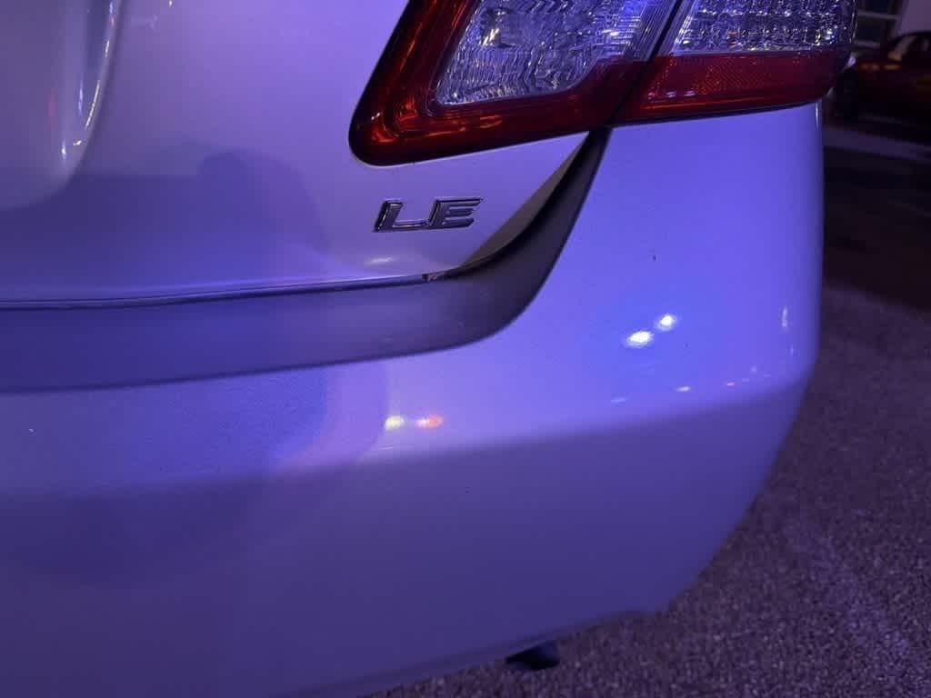 2011 Toyota Camry 4dr Sdn I4 Auto LE