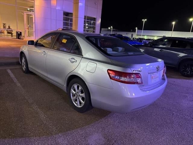 2011 Toyota Camry 4dr Sdn I4 Auto LE