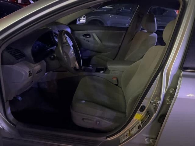 2011 Toyota Camry 4dr Sdn I4 Auto LE