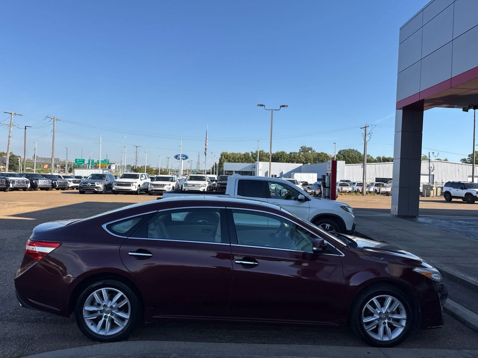 2015 Toyota Avalon 4dr Sdn XLE