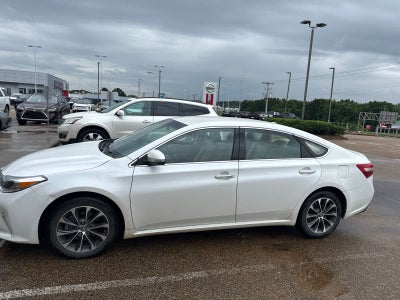 2016 Toyota Avalon 4dr Sdn XLE