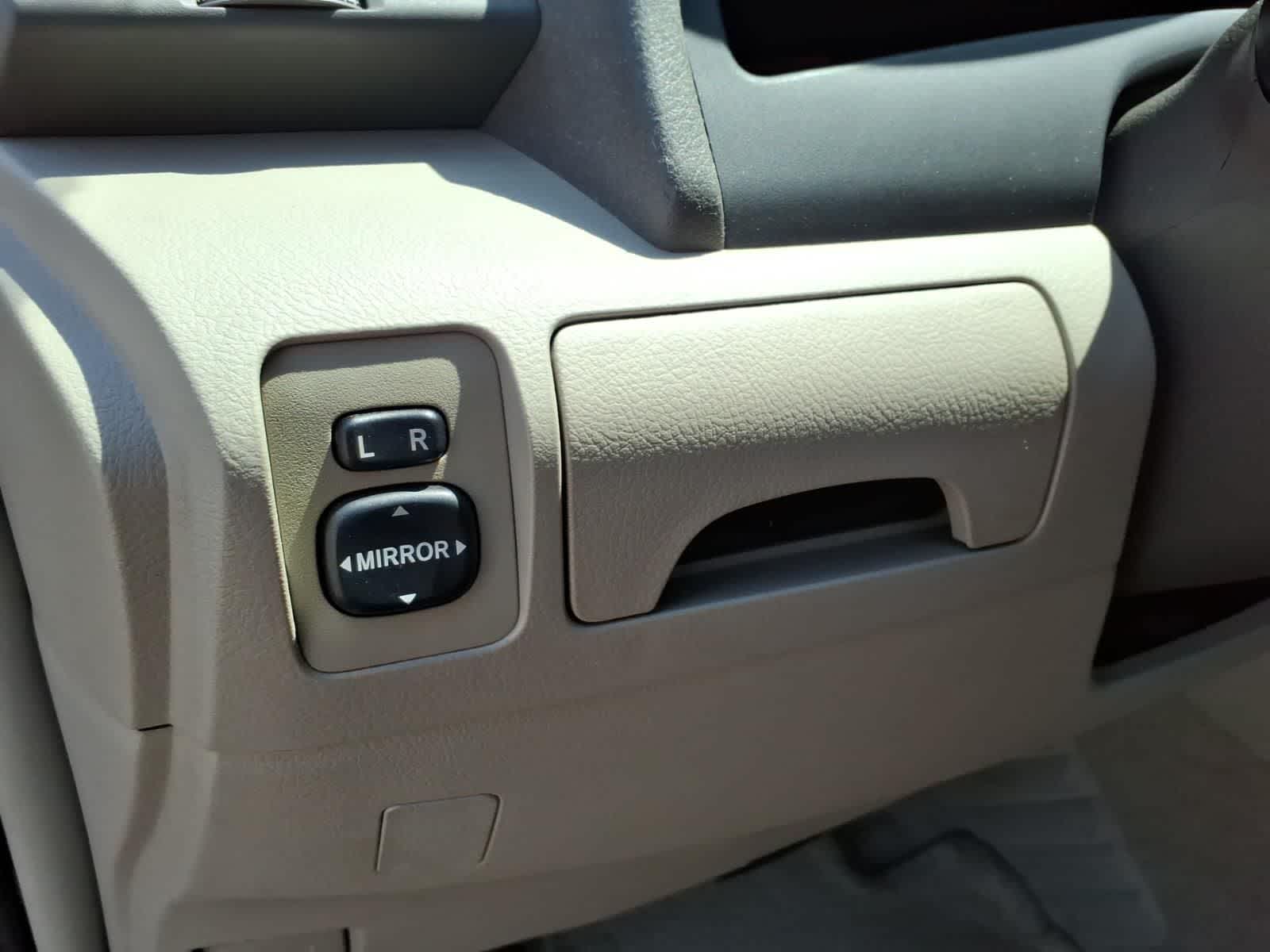 2009 Toyota Camry 4dr Sdn V6 Auto LE