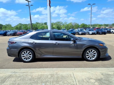 2023 Toyota Camry LE Auto