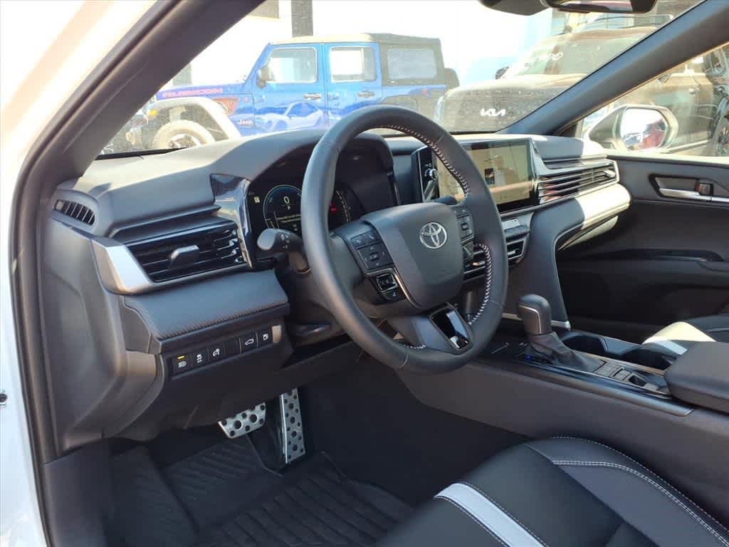 2025 Toyota Camry SE AWD