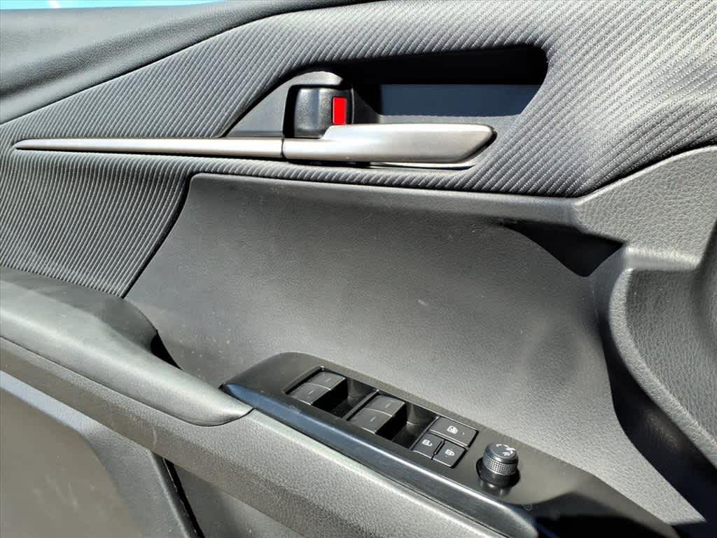 2025 Toyota Camry SE AWD