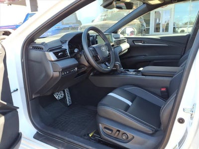 2025 Toyota Camry SE AWD