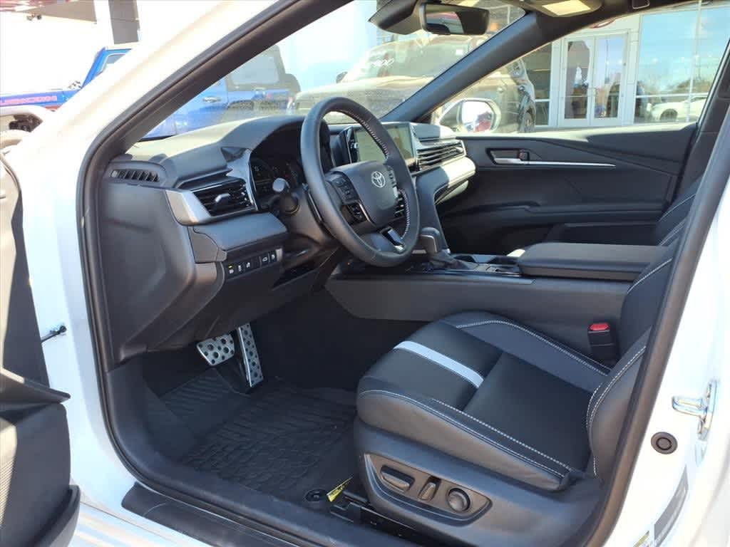 2025 Toyota Camry SE AWD