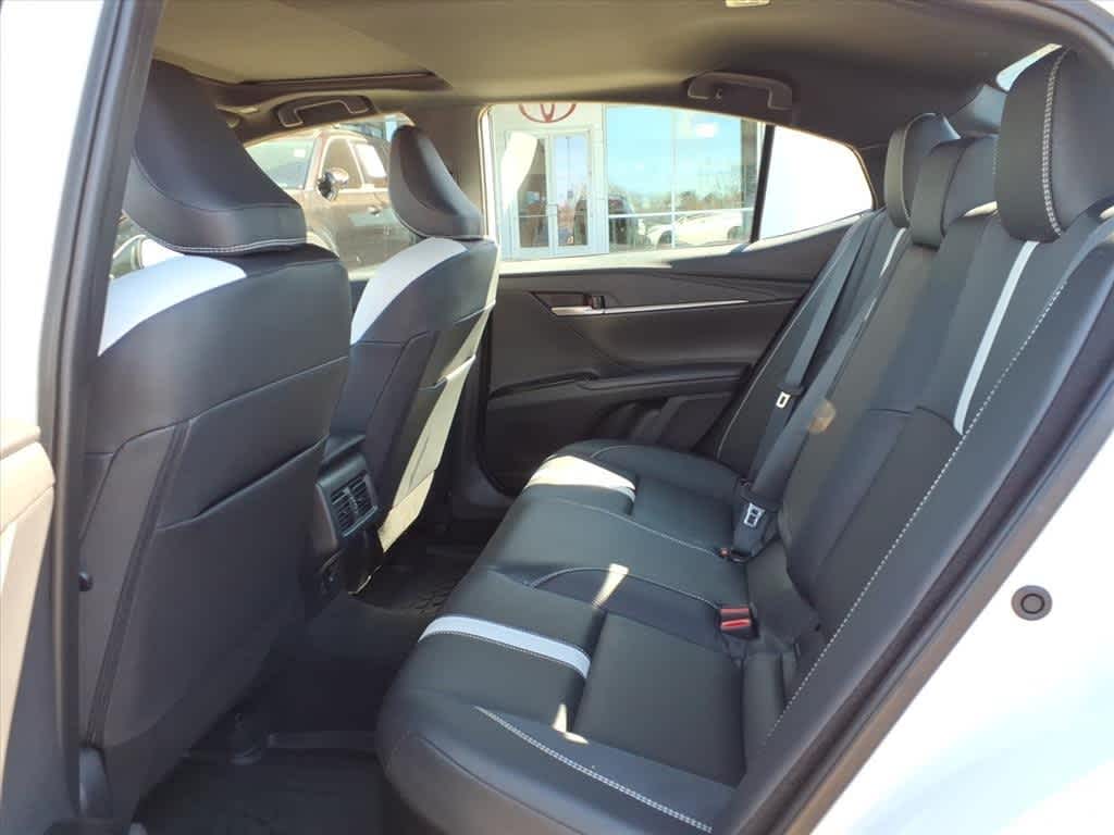 2025 Toyota Camry SE AWD