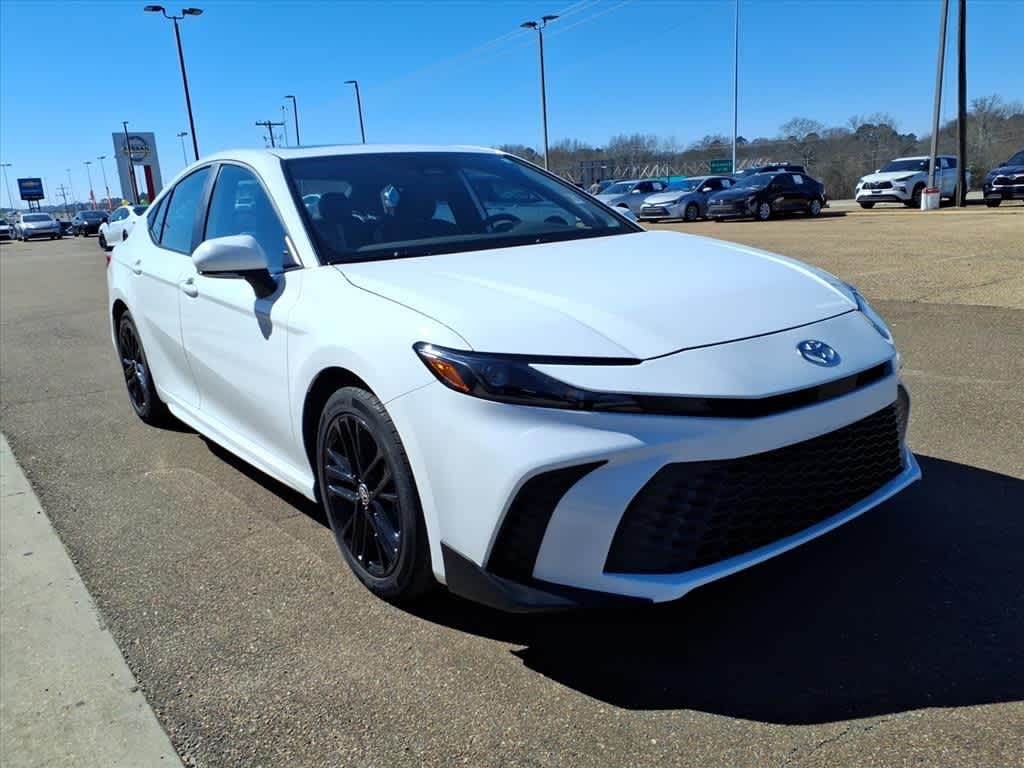 2025 Toyota Camry SE AWD