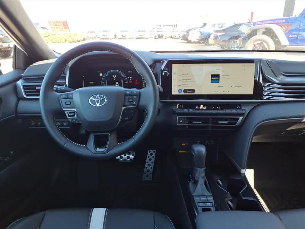 2025 Toyota Camry SE AWD