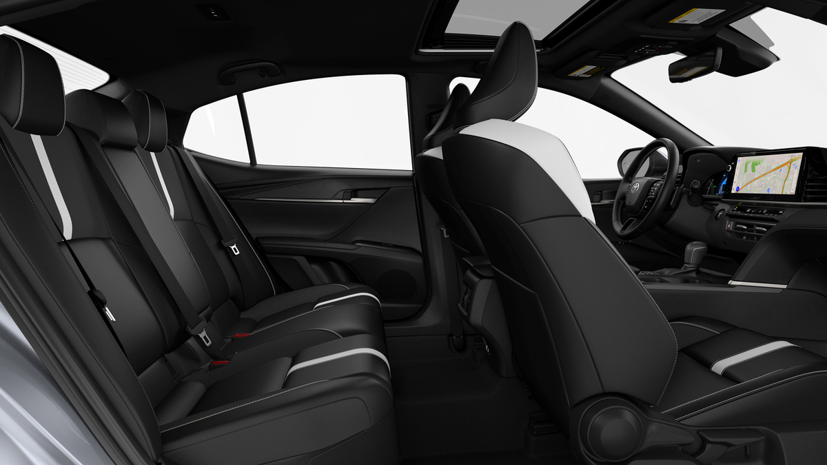 2025 Toyota Camry SE AWD