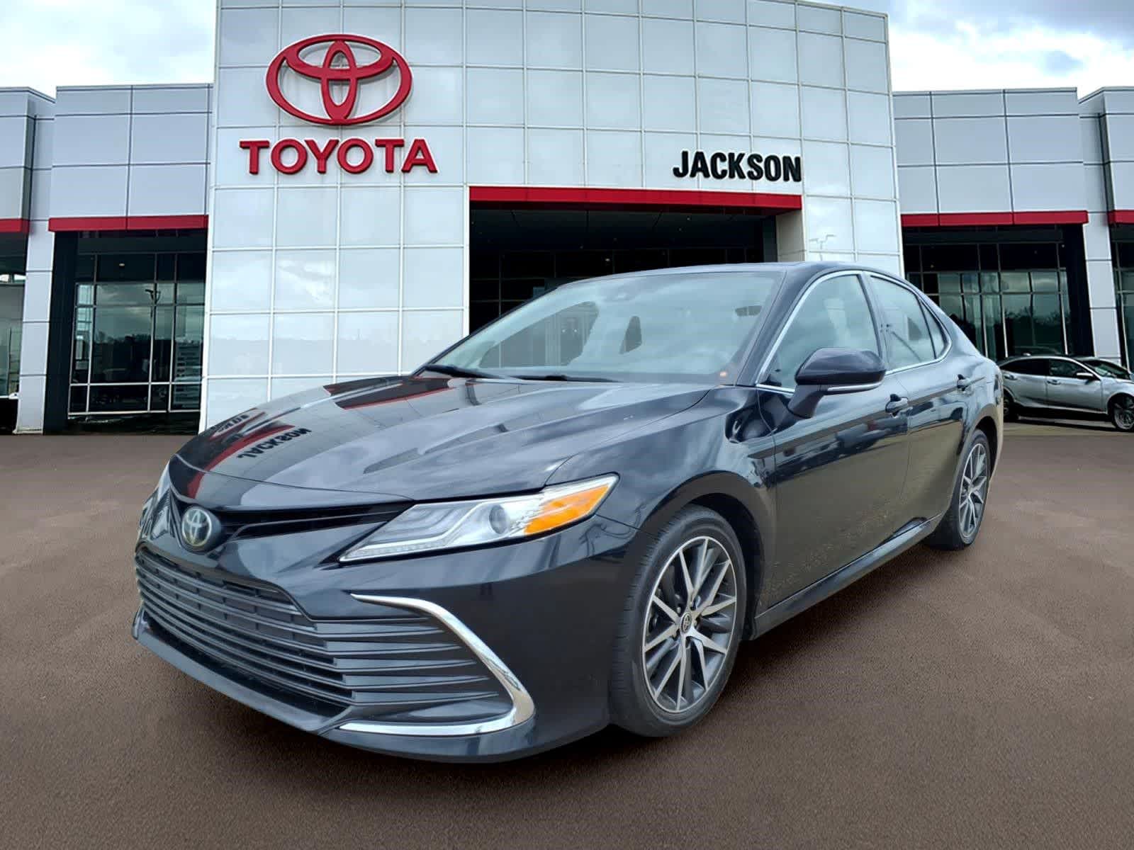 2023 Toyota Camry XLE V6 Auto