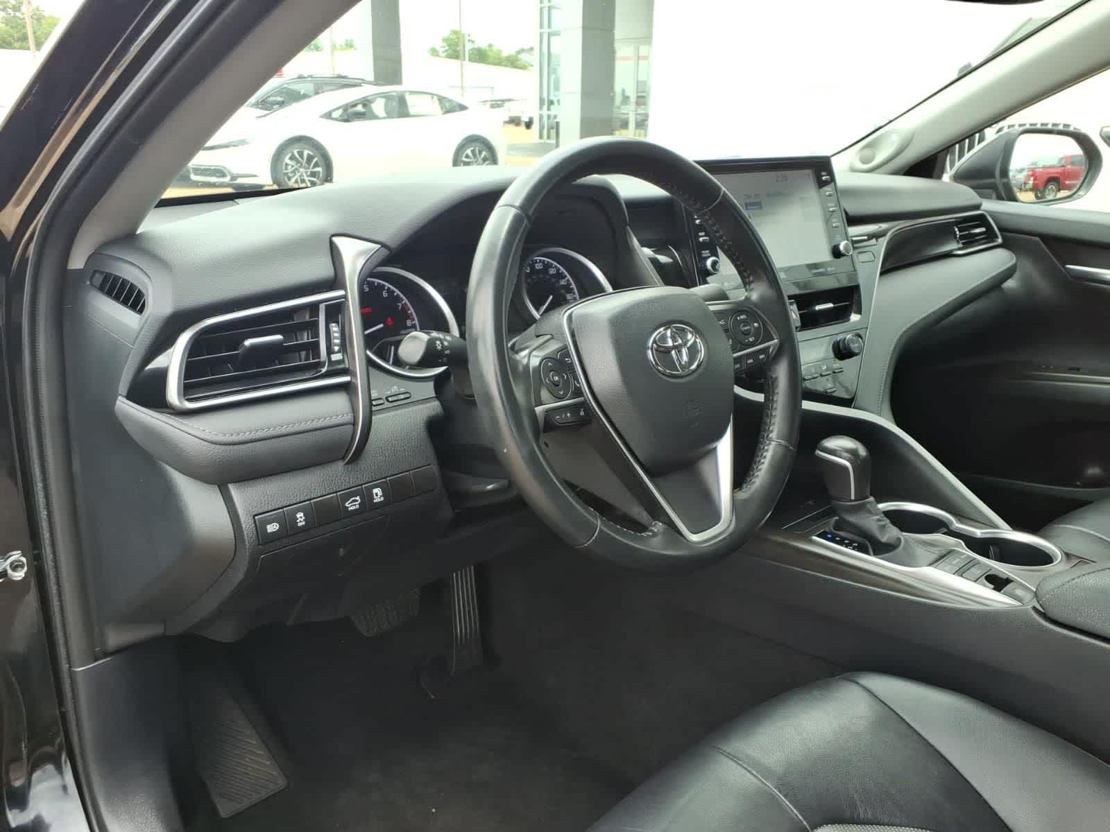 2023 Toyota Camry XLE V6 Auto