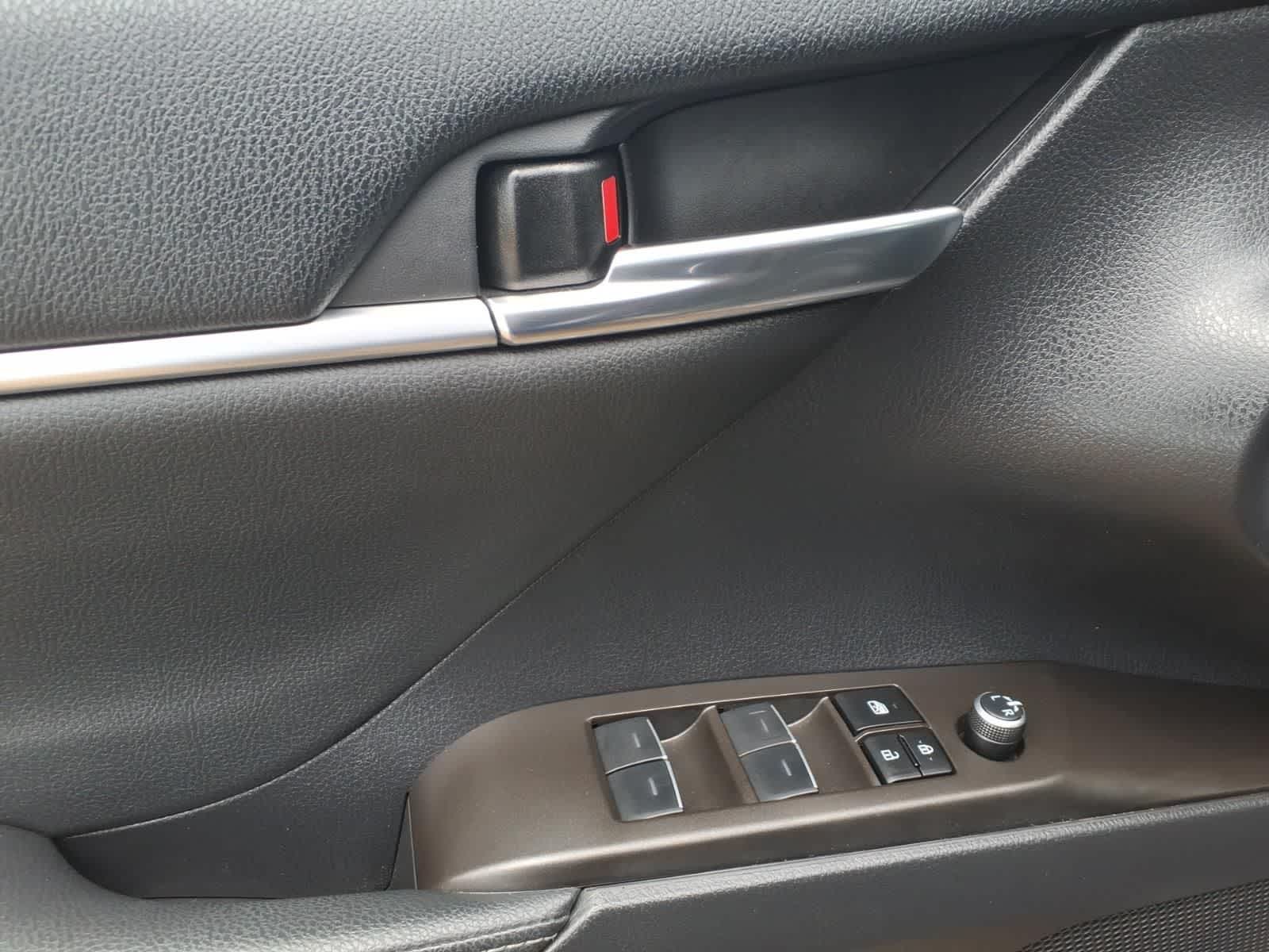 2023 Toyota Camry XLE V6 Auto