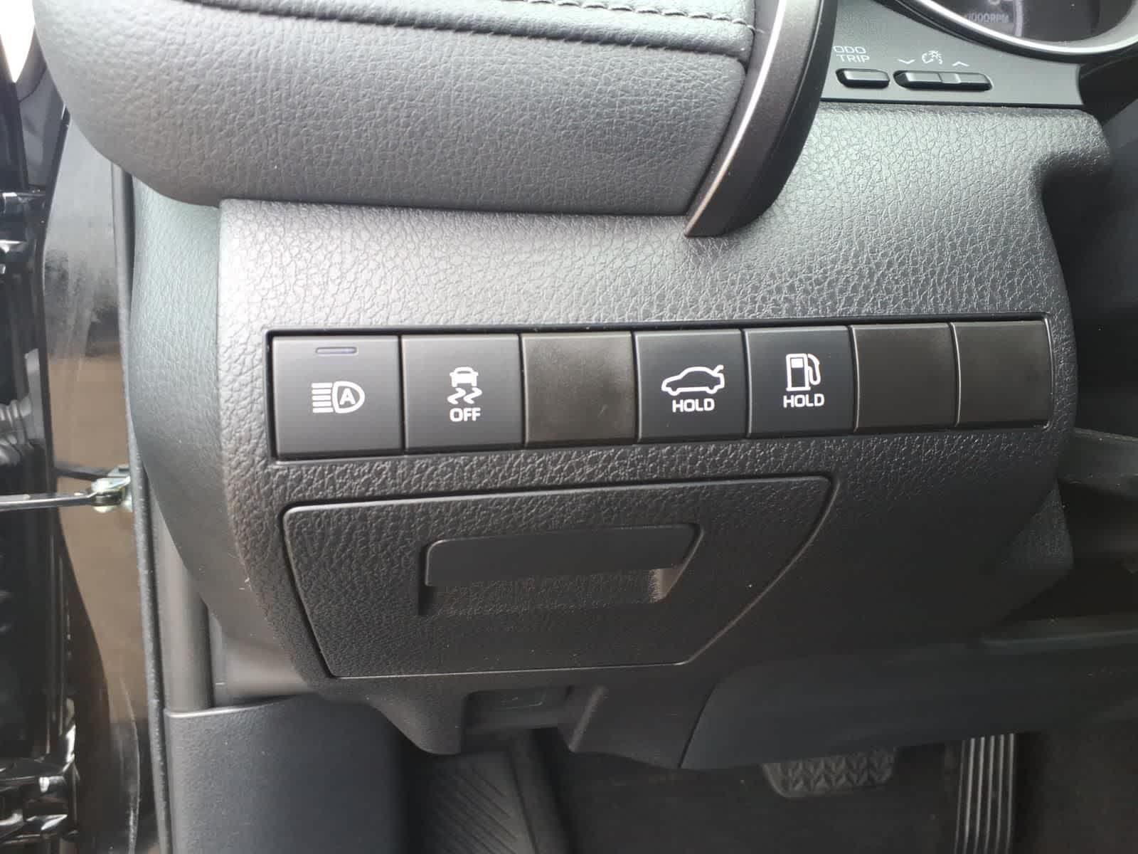 2023 Toyota Camry XLE V6 Auto