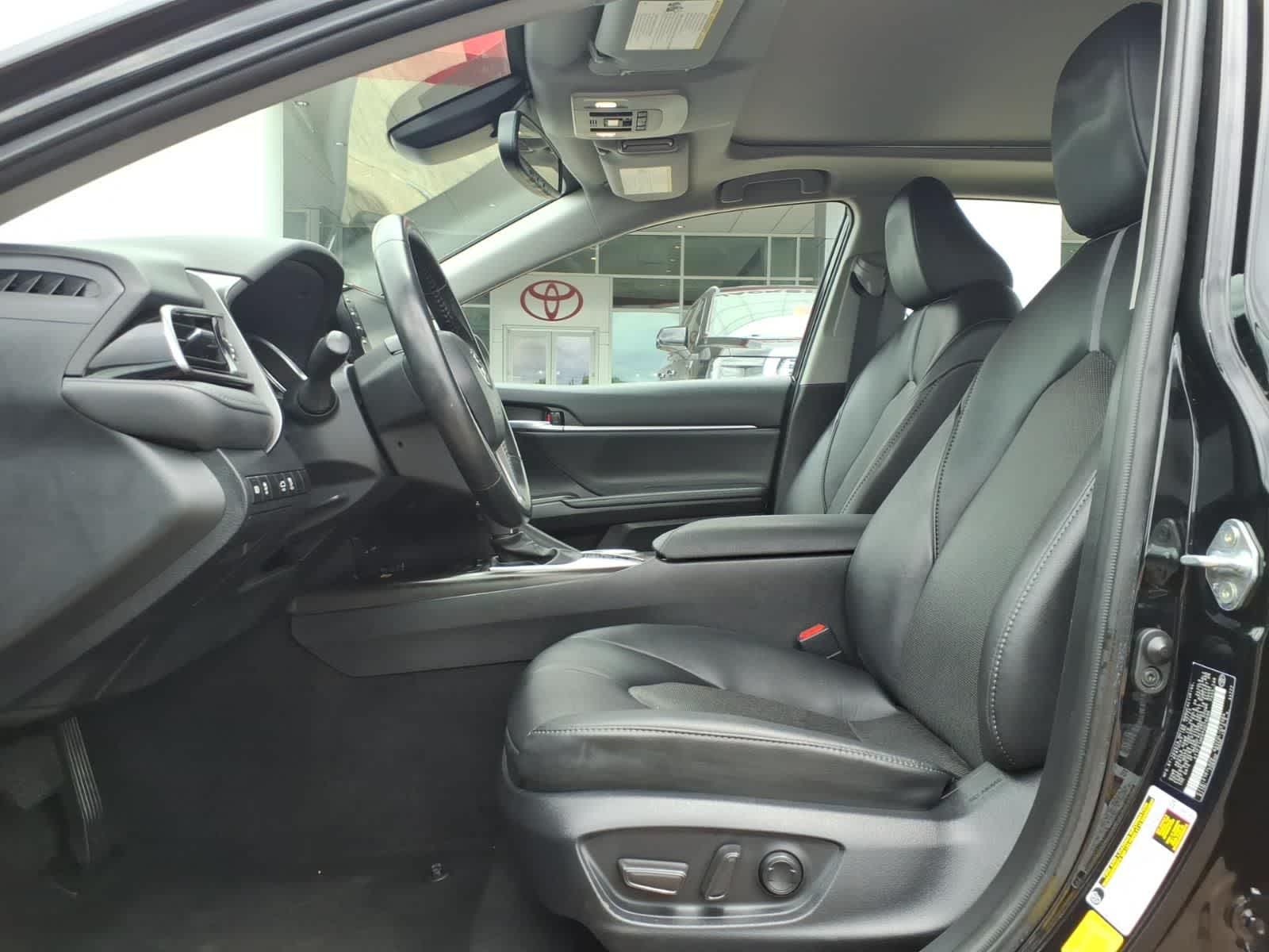 2023 Toyota Camry XLE V6 Auto