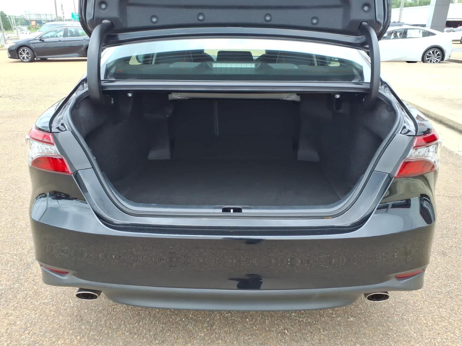 2023 Toyota Camry XLE V6 Auto