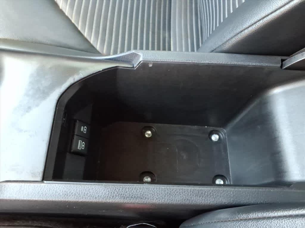 2023 Toyota Camry SE Auto