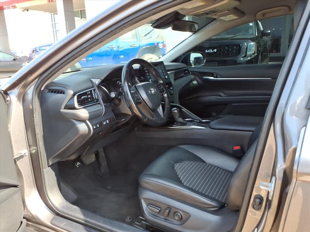 2023 Toyota Camry SE Auto