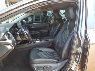 2023 Toyota Camry SE Auto