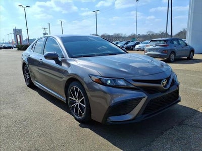 2023 Toyota Camry SE Auto