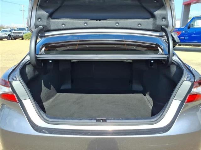 2023 Toyota Camry SE Auto