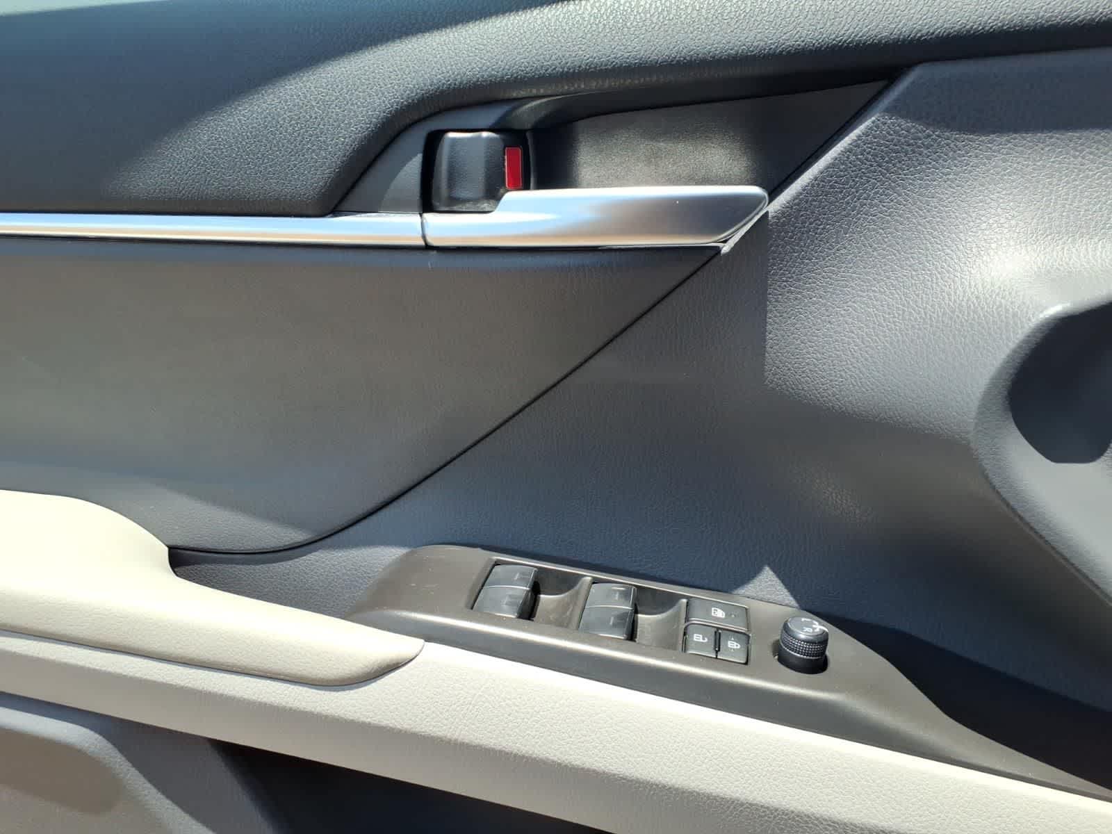2024 Toyota Camry SE Auto