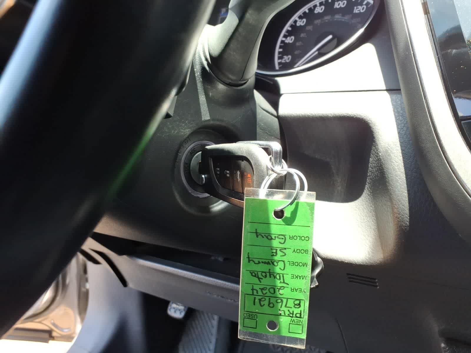 2024 Toyota Camry SE Auto