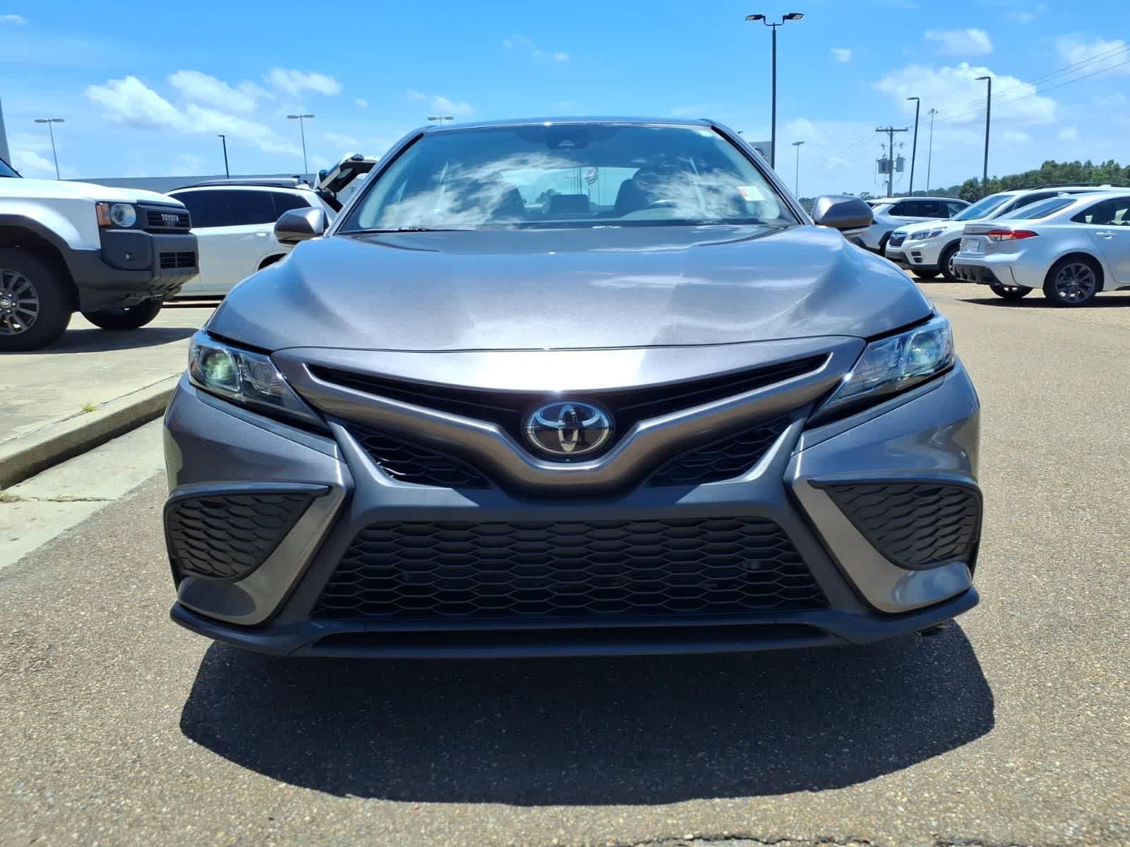 2024 Toyota Camry SE Auto