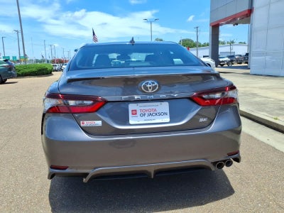 2024 Toyota Camry SE Auto