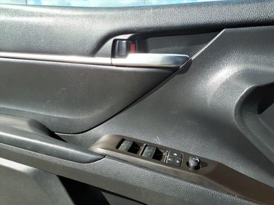 2021 Toyota Camry SE Auto