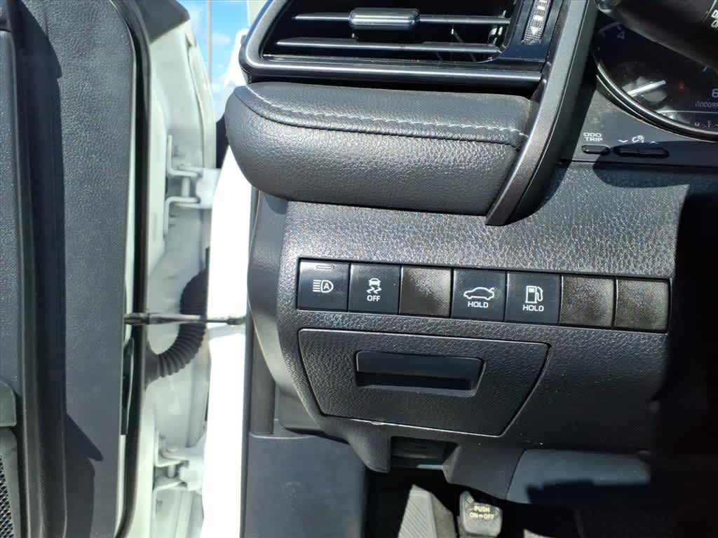 2021 Toyota Camry SE Auto